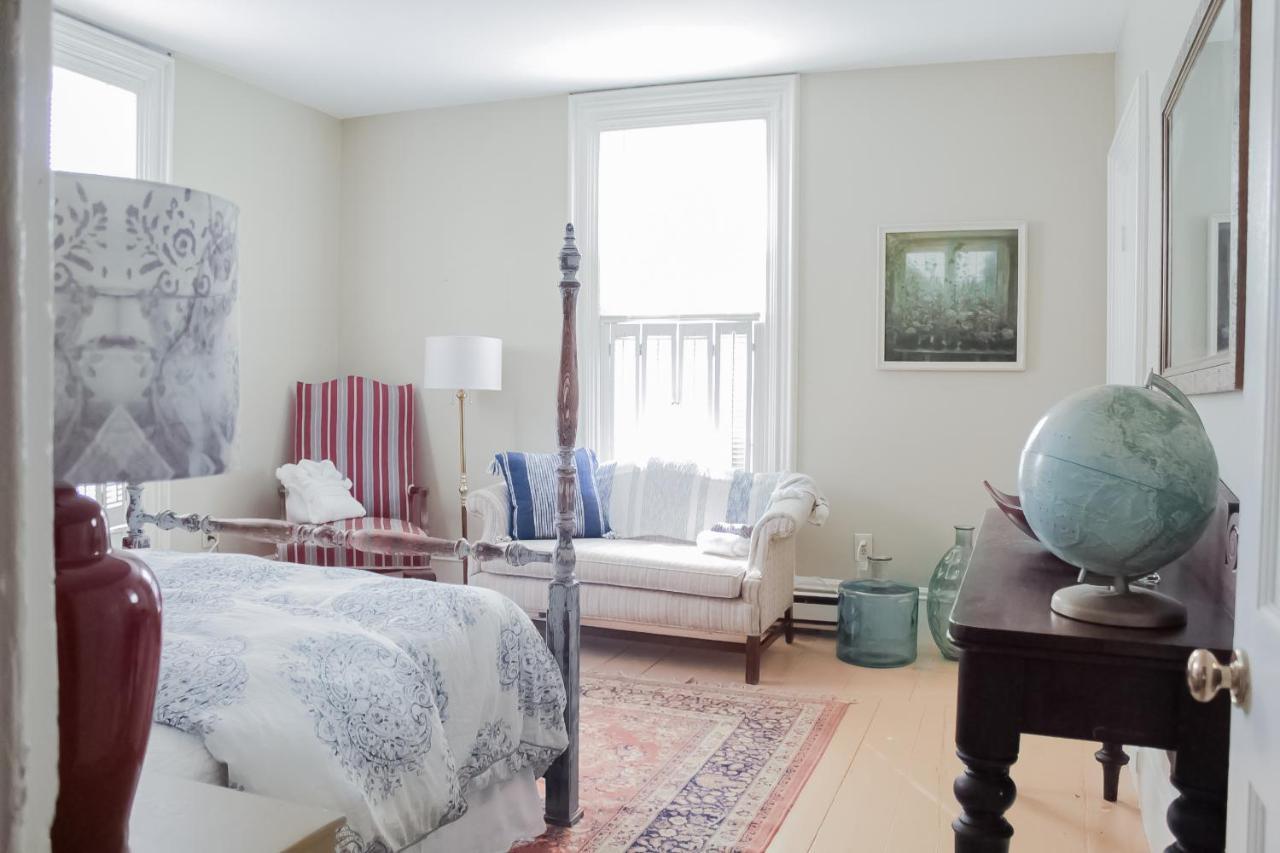 Honeysuckle Suite Apartment In Downtown Rockland Eksteriør billede