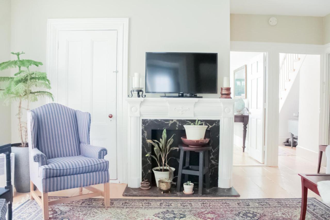 Honeysuckle Suite Apartment In Downtown Rockland Eksteriør billede