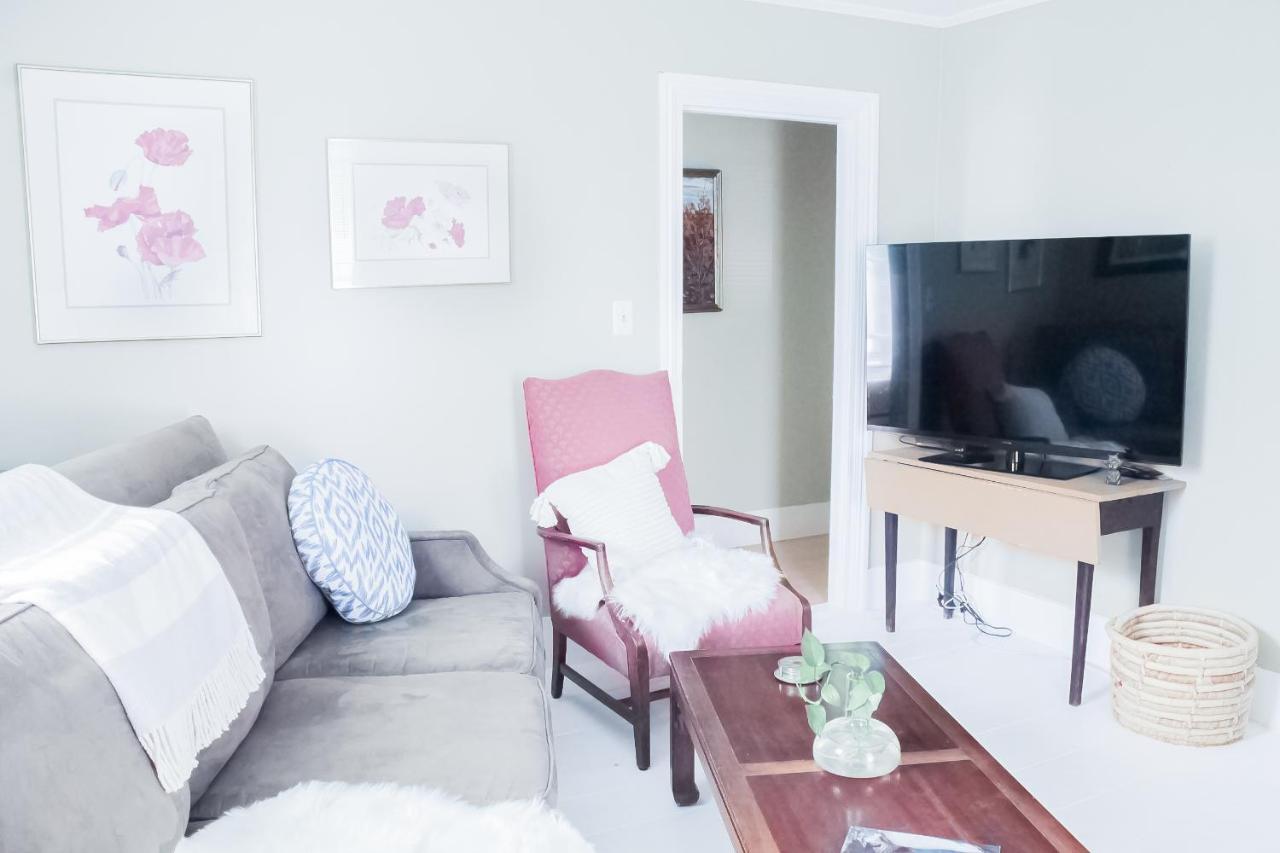 Honeysuckle Suite Apartment In Downtown Rockland Eksteriør billede