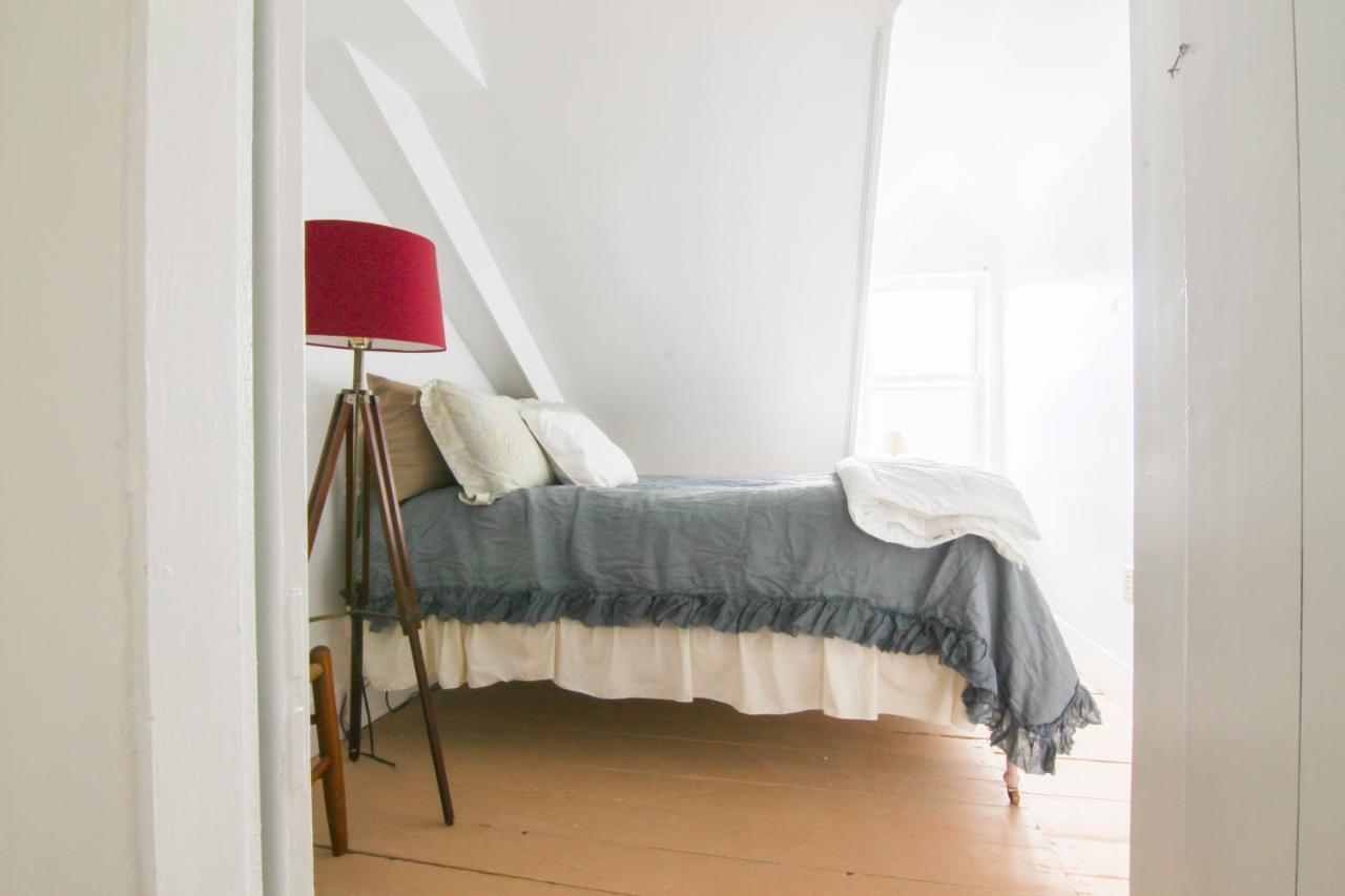 Honeysuckle Suite Apartment In Downtown Rockland Eksteriør billede